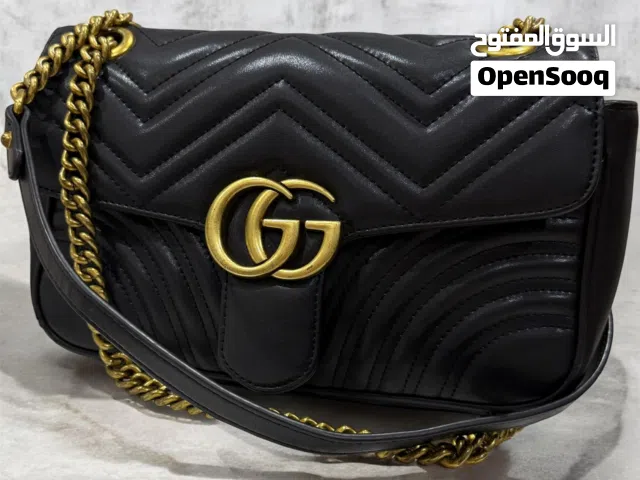 Used but very clean.. original no accessories only bag ..