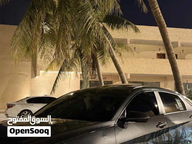 Used Hyundai Elantra in Dhofar