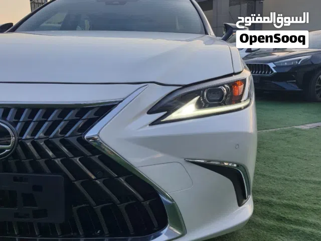 لكزس إي 300 هايبريد وارد أمريكي موديل 2022