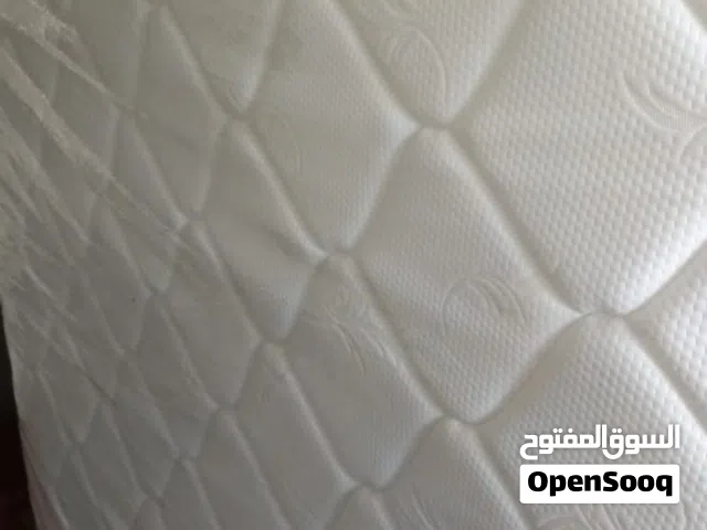 فرشه زنبركية مجوزه جديده غير مستخدمه للبيع ممتازه قياس 200*180*30