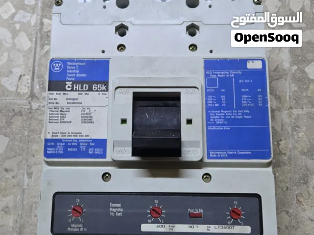 قاطع كهرباء صناعي رئيسي 3 فاز (MCCB) ماركة Westinghouse الأصلية قدرة 600 أمبير