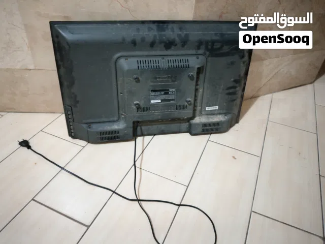 شاشة كوبي مكسورة و الباقي كله يخدم (قطع غيار)
