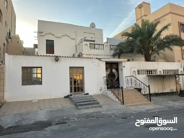 1 m2 5 Bedrooms Townhouse for Sale in Southern Governorate Riffa
