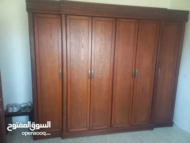 غرفة نوم ماستر خشب بحالة الوكالة