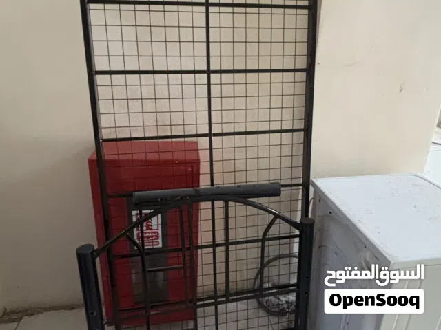 سرير للبيع