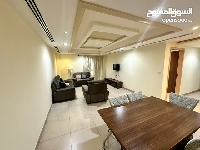 140 m2 3 Bedrooms Apartments for Rent in Muscat Al Khuwair
