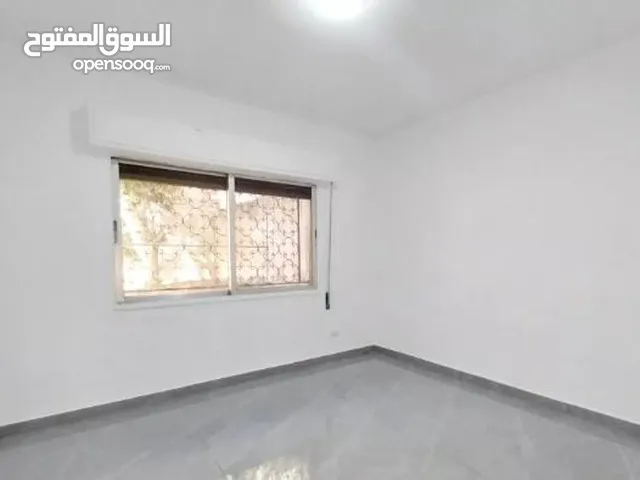 عبدون قرب زيت وزعتر شقه فارغه للايجار طابق ارضي وليست تسويه مجدده بالكامل