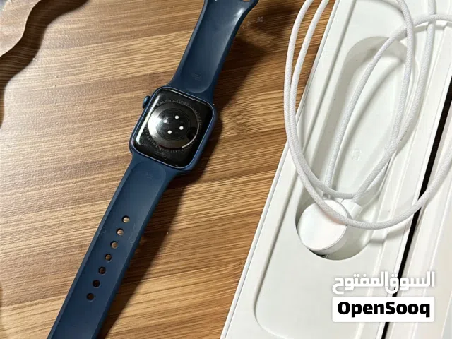 Apple Watch Series 7 GPS 45mm ألمنيوم لون أزرق، مع العلبة والشاحن ، بحالة جيدة البطاريه 83