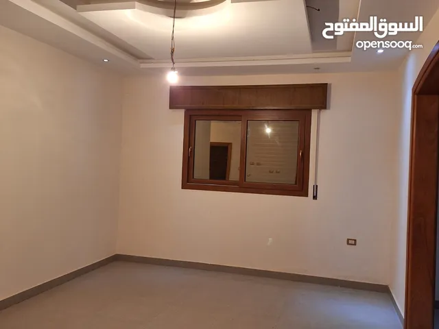 180 m2 4 Bedrooms Townhouse for Rent in Tripoli Al-Sabaa