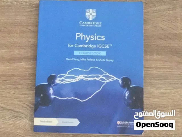 CAMBRIDGE IGCSE PHYSICS 625 COURSE BOOK