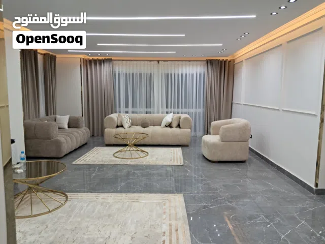 175 m2 3 Bedrooms Apartments for Rent in Giza Mohandessin