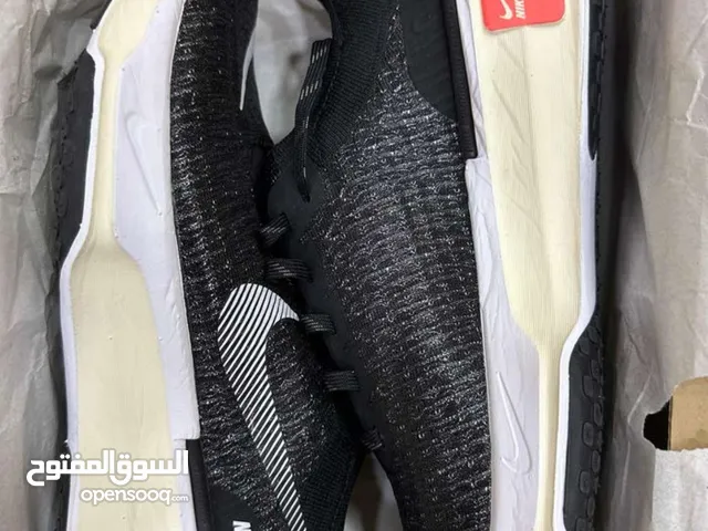 Nike invincible run 3