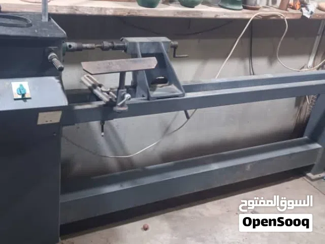 ماكينة خراطة وتشكيل الخشب