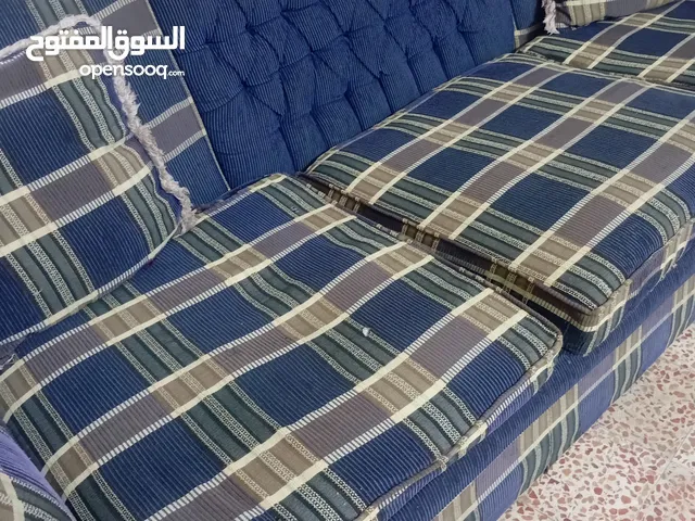 كنب للبيع بسعر مغري