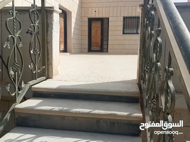 160 m2 3 Bedrooms Townhouse for Rent in Jericho Aqabat Jabr