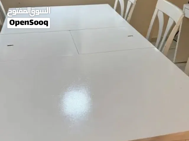 طاوله طعام  Dining table