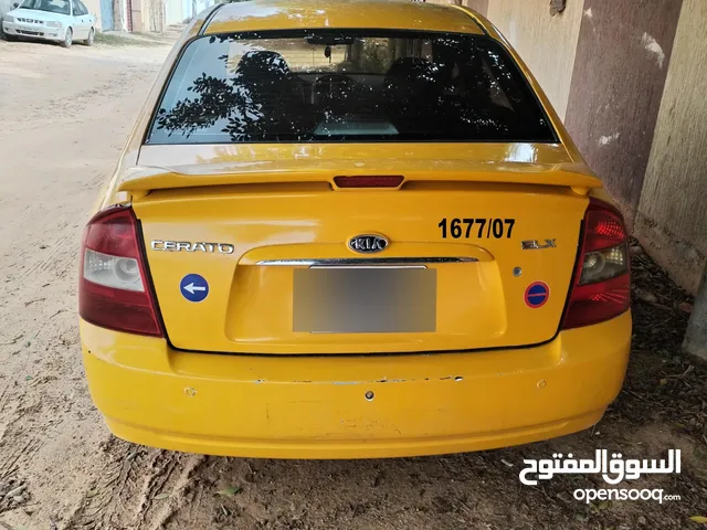 Used Kia Spectra in Tripoli