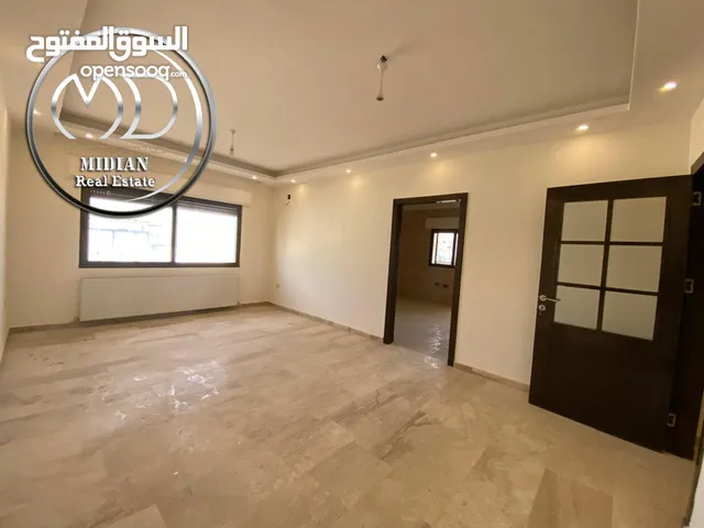 210 m2 3 Bedrooms Apartments for Sale in Amman Um El Summaq