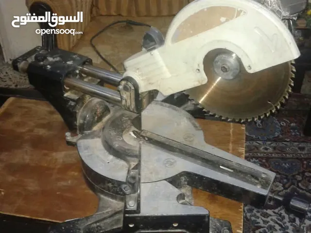 عدة نجارة للبيع بحالة جيدة