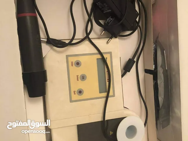 جهاز قياس سكر في المختبرات
