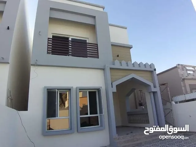 339m2 4 Bedrooms Villa for Sale in Muscat Amerat