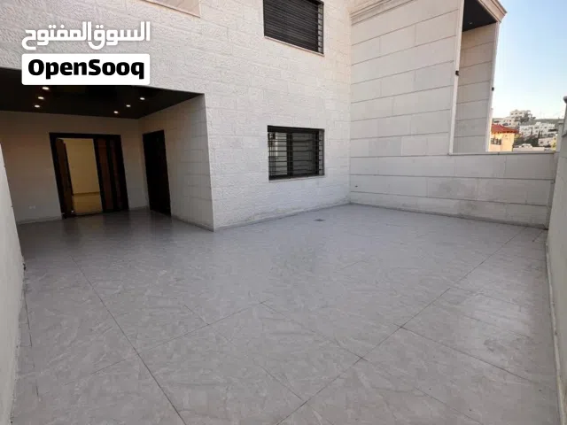 شقة ارضية للبيع
