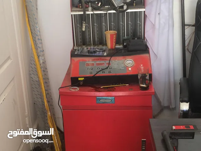 عدد صناعية للبيع مستعمل بحالة الجديد استعمال خفيف