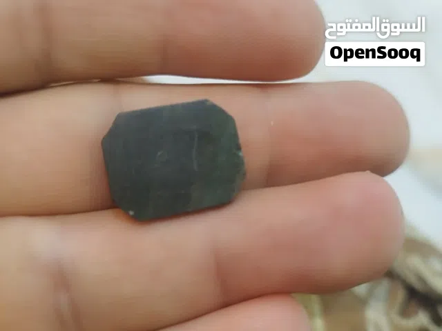 بحجر اليشم  الاخضر. قديمة