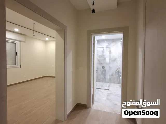 شقق تشطيب حديث للبيع - خمسة شوارع عين زارة - موقع ممتاز قريب من جميع الخدمات متبقي 2 شقق فقط