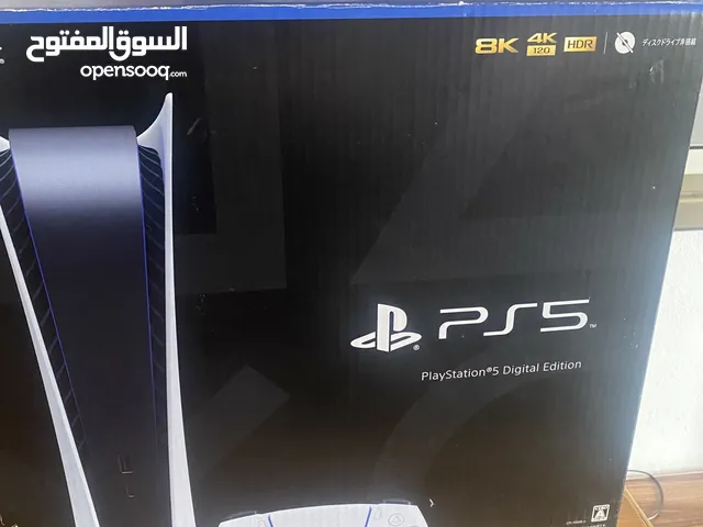 بلاستيشن 5 بلكرتونه نسخة الديجيتال نضيف جدا واستعمال خفيف شوف الوصف
