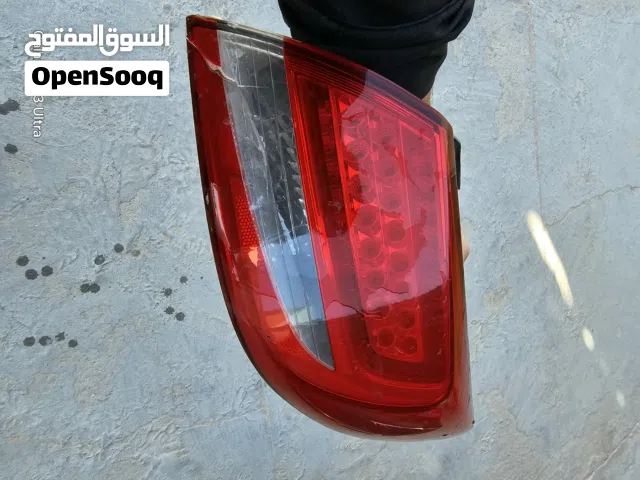 صطوب ازيرا 2010 فيه شق بسيط جدا فقط