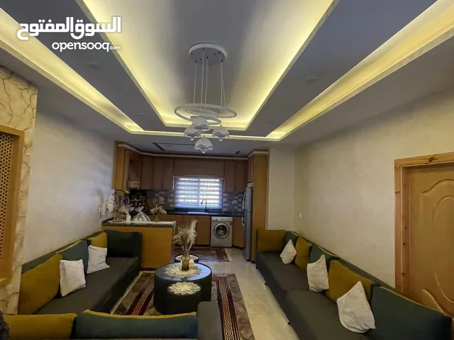 كنب للبيع شبه جديد