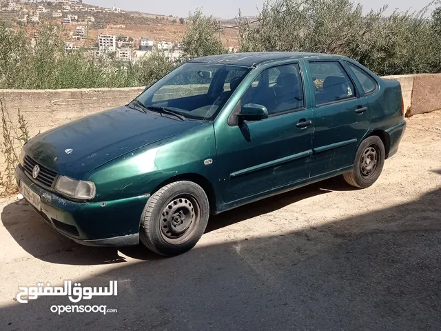 بولو كلاسيك موديل 2000 مطور جديد بنزين 1600 جير عادي سعر حرق 9000 شيكل  مرخصة شهرين او بدون 6000