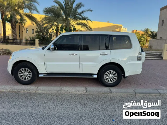 2012 Mitsubishi Pajero GLS