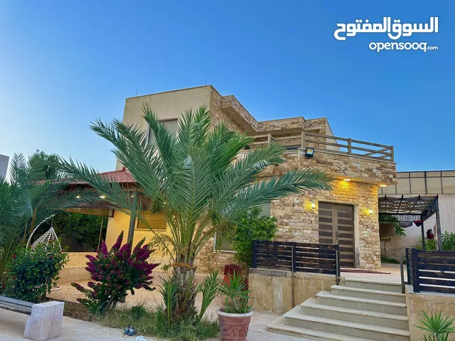 شاليه فاخر للبيع في الشونة الجنوبية – الشونة الجديدة / قرب الجندي المجهول