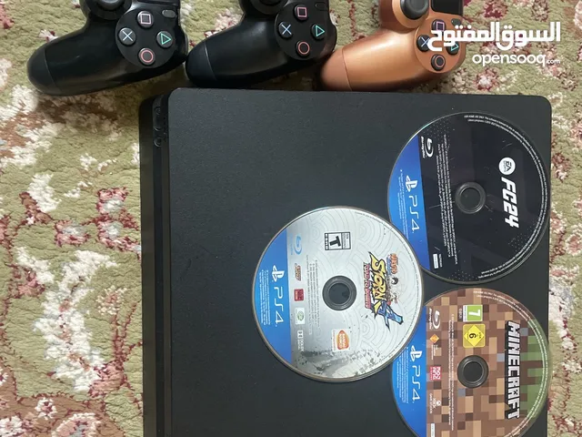 بلاستيشن فور سليم نظيفة جدا