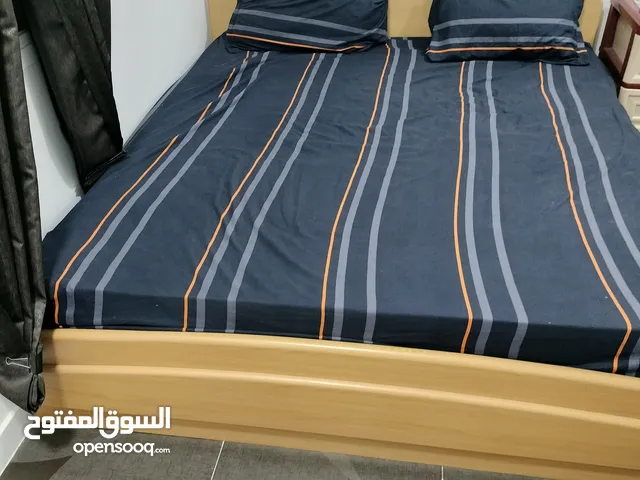 Bed with Mattress ( Size 180×200) 35 cm