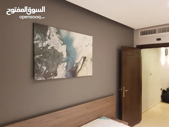 استوديو فاخر مفروش بتلاع العلي مطل عجامعة الاردنية مع ترس خارجي