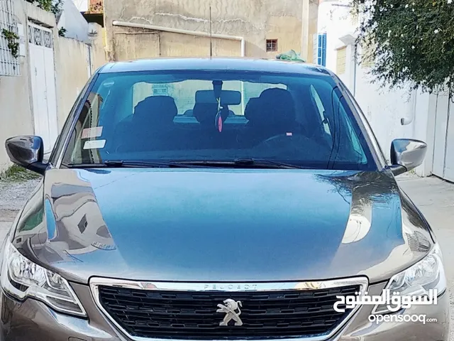 a vendre peugeot 301 pur tech
