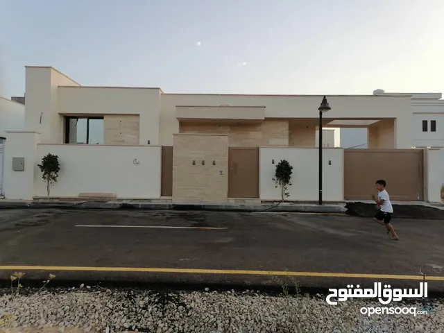 230 m2 3 Bedrooms Townhouse for Sale in Tripoli Other