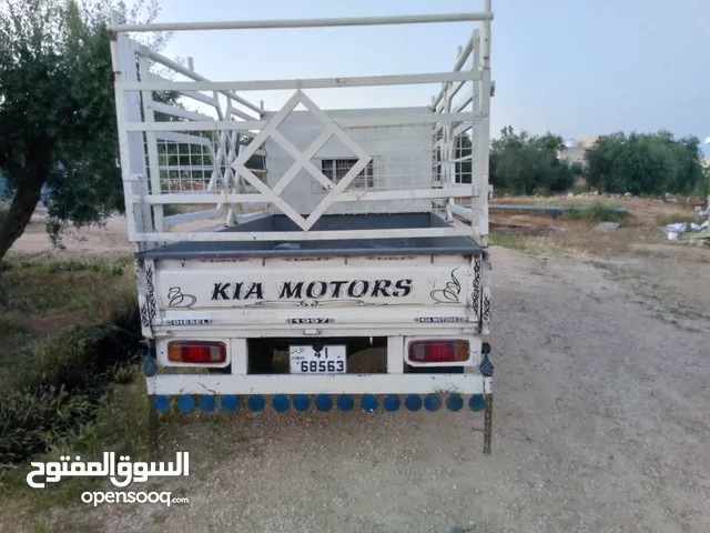 Used Kia Pregio in Mafraq