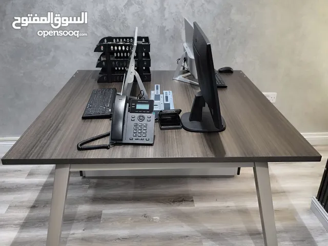 مكتب ذو وجهين مقاس 120*120سم مصنوع من الألمنيوم والخشب المضغوط
