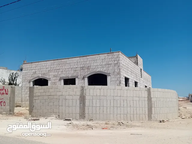 بيت البيع خلف سوق المركزي