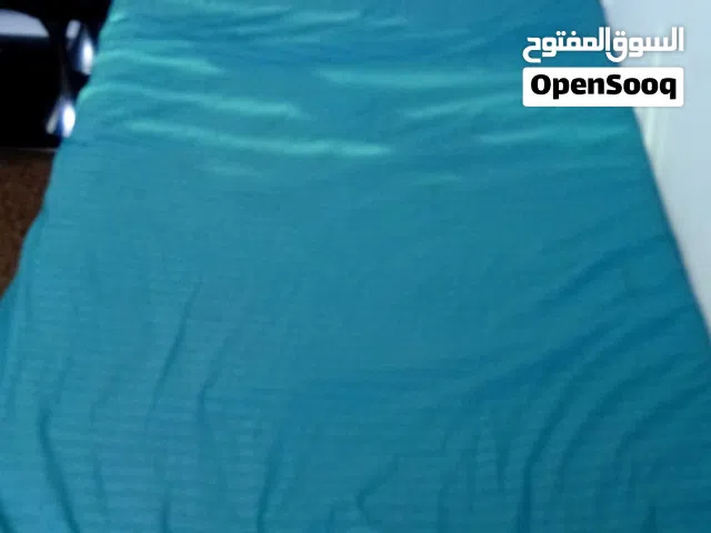 تخت عدد 2 مع فرشاتهم