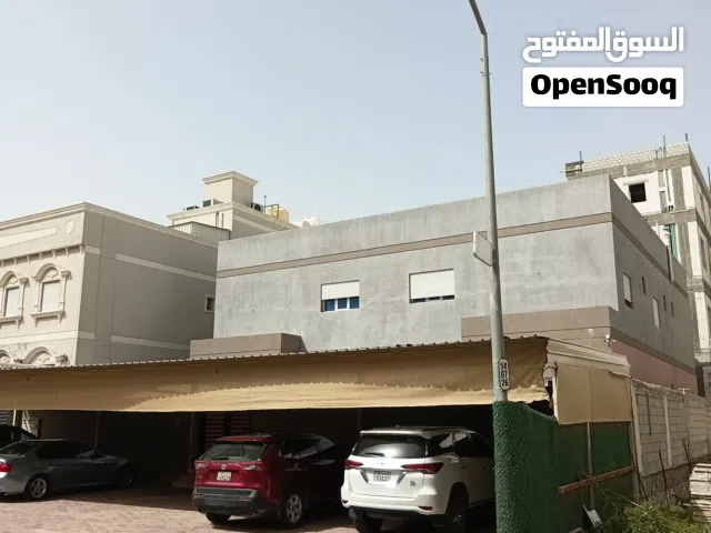 مدينه صباح الاحمد قسيمه الدور الارضي والدور الثاني شقتين