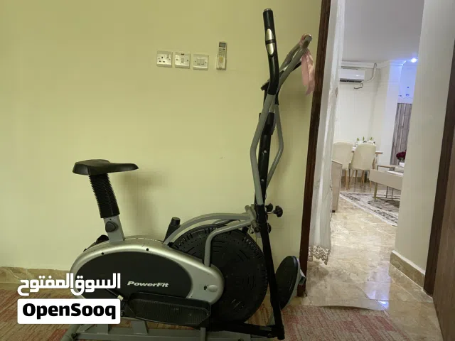 جهاز رياضي فيه 3  دراجه  و الغزال الطائر و دوران للخصر  فيه عداد للسرعه و السعرات