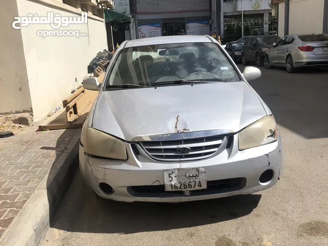 Used Kia Spectra in Tripoli