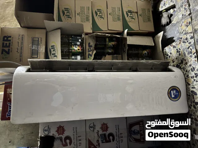 سبلت ميديا تكييف طن ونص نظيف جداً مشتغل موسم واحد  وبي مجال قليل