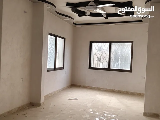 170 m2 3 Bedrooms Apartments for Rent in Zarqa Wadi Al Hajar