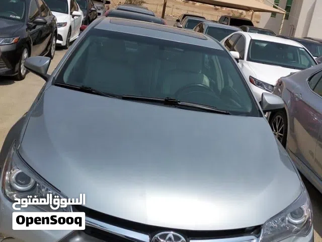 2017 تويوتا كامري XLE